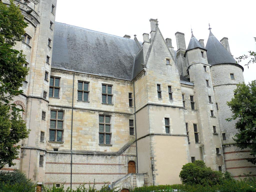 Hotel The Originals Access, Gare Bourges